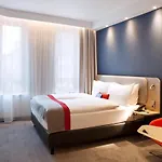 Express - By Ihg فندق