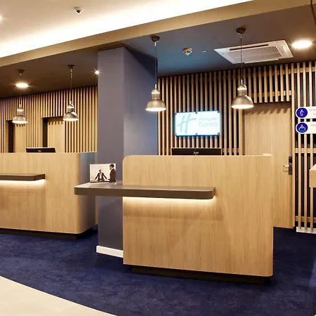 Express - By Ihg 3*
