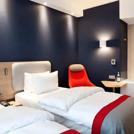 מלון Express - By Ihg