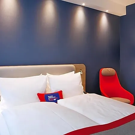 Express - By Ihg Hotell 3*