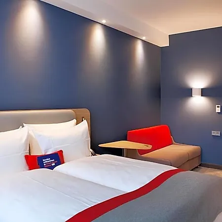Hotell Express - By Ihg 3*