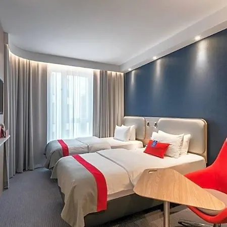 Express - By Ihg Hotell 3*
