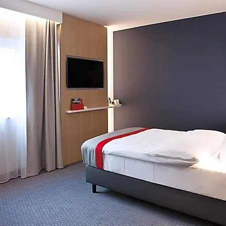 Hotell Express - By Ihg 3*